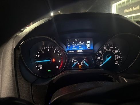 Used 2015 Ford Focus SE image 11