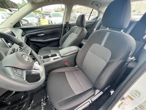 Used 2025 Nissan Sentra SV image 34