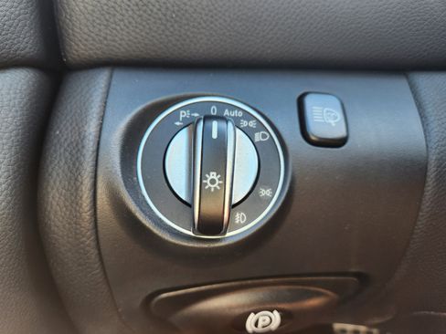 Used 2007 Mercedes-Benz SL 550 w/ Premium Pkg I image 17