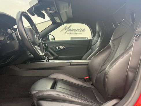 Used 2022 BMW Z4 M40i w/ Premium Package RWD image 5