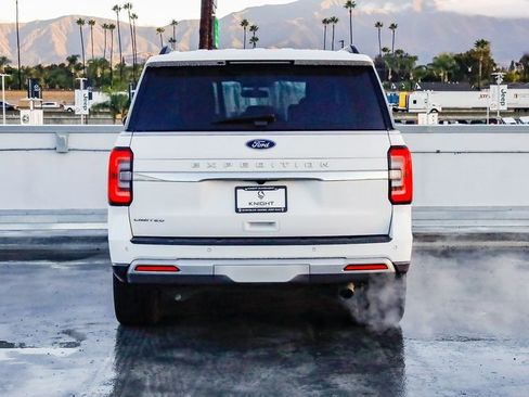Used 2023 Ford Expedition Limited image 8