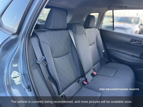 Used 2025 Toyota Corolla Cross LE FWD image 13