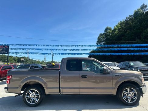 Used 2018 Ford F150 XLT w/ Trailer Tow Package RWD image 8