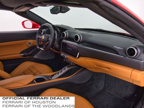 Used 2019 Ferrari Portofino image 19