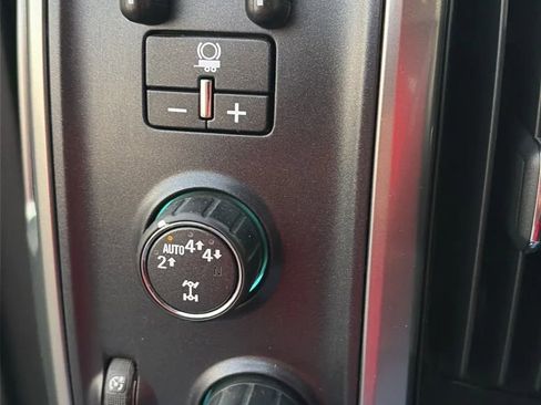 Used 2019 Chevrolet Silverado 1500 LT w/ All Star Edition image 39