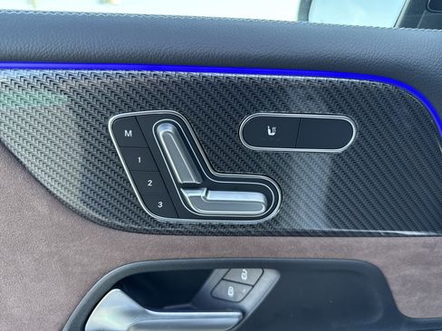 New 2026 Mercedes-Benz GLB 250 image 17