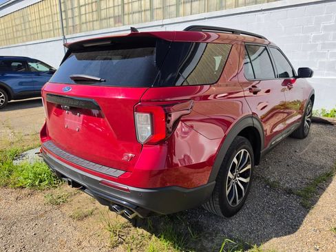 Used 2021 Ford Explorer ST w/ Equipment Group 401A AWD/4WD image 2