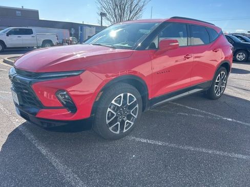 Used 2024 Chevrolet Blazer RS w/ Enhanced Convenience Package image 8