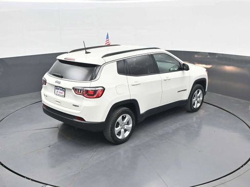 Used 2017 Jeep Compass Latitude w/ Popular Equipment Group AWD/4WD image 42