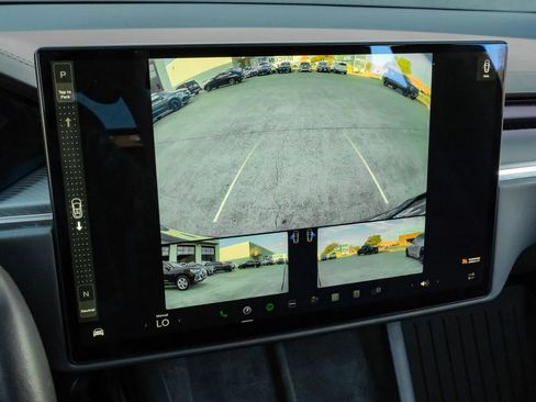 Used 2023 Tesla Model X Plaid image 27