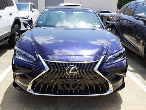 Certified 2024 Lexus ES 350 Ultra Luxury w/ Accessory Package (Z2) FWD image 2
