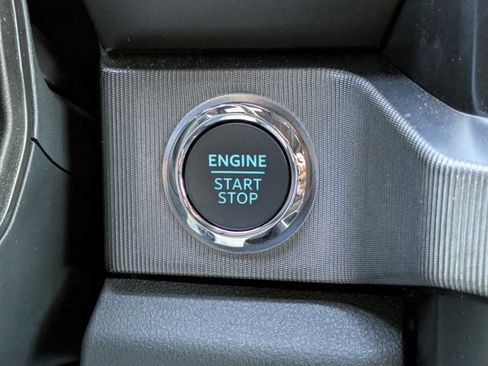 Certified 2025 Ford F350 Platinum image 31