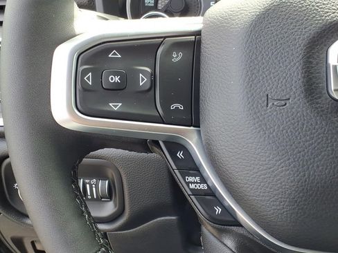 Used 2025 RAM 1500 Big Horn AWD/4WD image 10