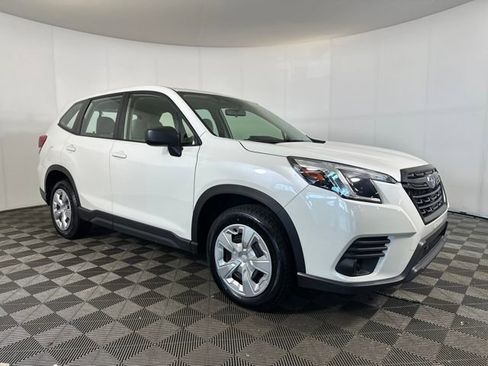 Used 2022 Subaru Forester image 2