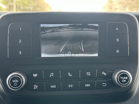 Used 2023 Ford Transit 250 Medium Roof image 28