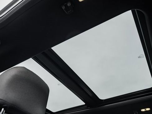 Used 2016 Ford F150 XLT w/ Equipment Group 302A Luxury image 38