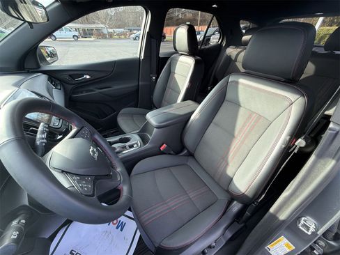 Used 2023 Chevrolet Equinox RS image 19