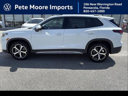 New 2025 Volkswagen Tiguan SE image 1