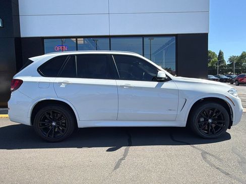 Used 2017 BMW X5 xDrive50i AWD/4WD image 3