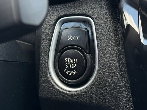 Used 2018 BMW 320i xDrive Sedan AWD/4WD image 29