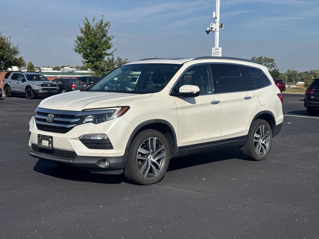 Used 2018 Honda Pilot Touring image 3
