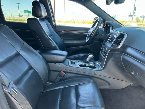 Used 2018 Jeep Grand Cherokee Limited AWD/4WD image 36
