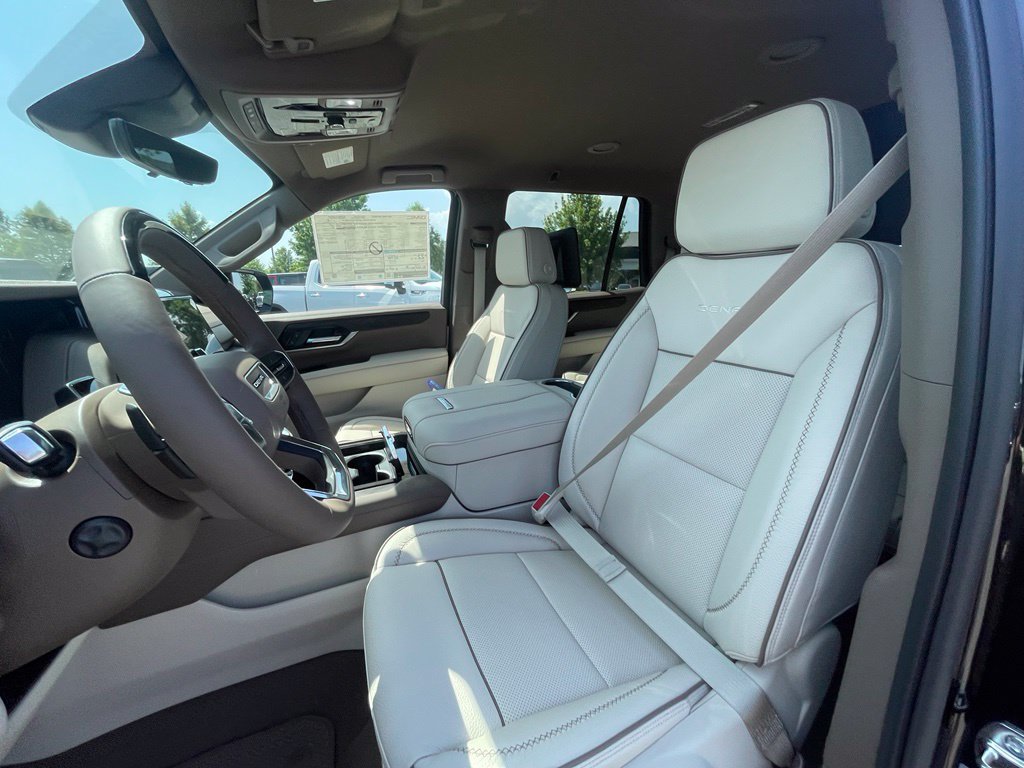 New 2026 GMC Yukon Denali w/ Advanced Technology Package AWD/4WD image 21