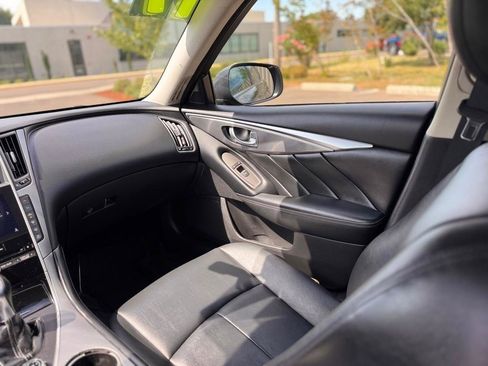 Used 2017 INFINITI Q50 2.0t w/ Moonroof Package AWD/4WD image 11