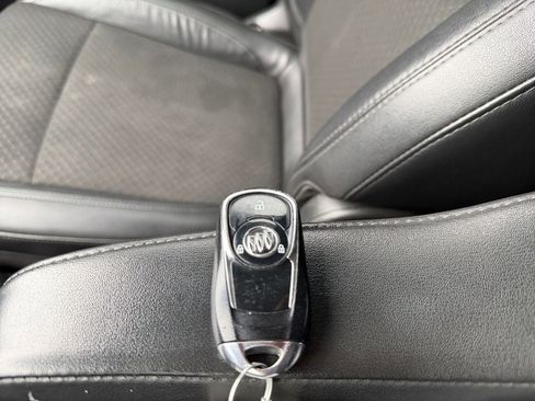 Used 2017 Buick Encore Preferred FWD image 31