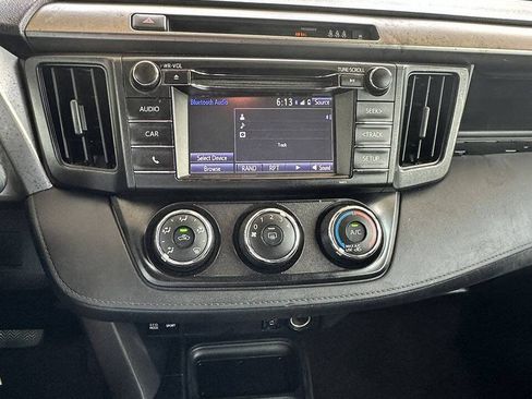 Used 2017 Toyota RAV4 LE FWD image 16
