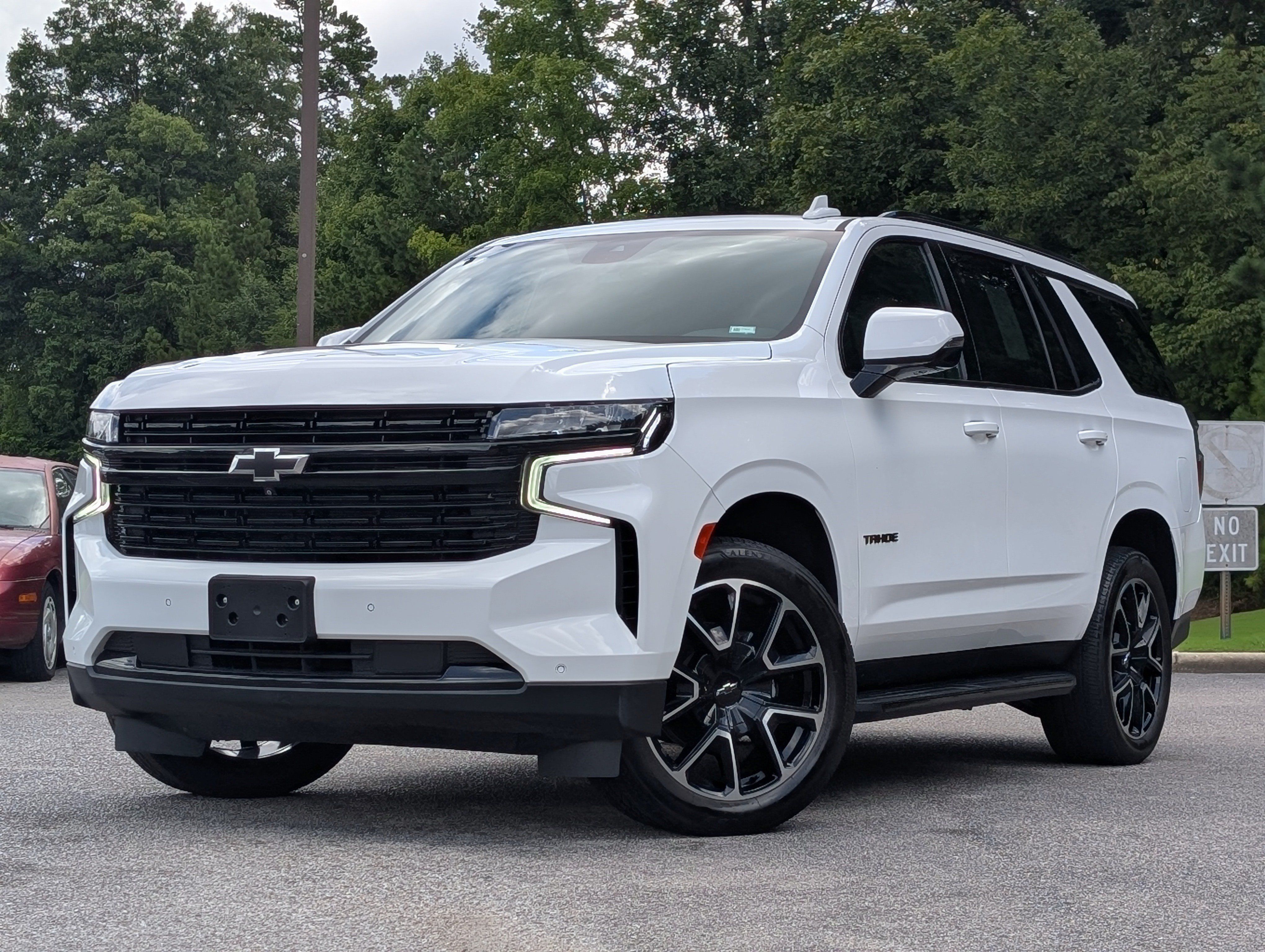 Used 2023 Chevrolet Tahoe RST w/ Luxury Package RWD image 4