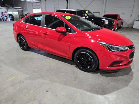 Used 2016 Chevrolet Cruze LT image 16