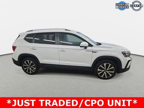 Used 2023 Volkswagen Taos SE image 3