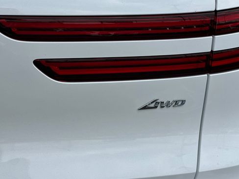 Used 2026 Genesis GV70 2.5T Select image 30