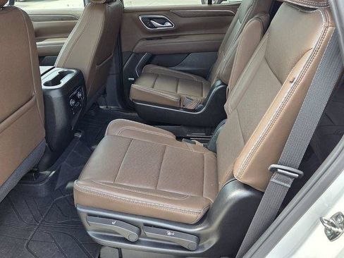 Used 2024 Chevrolet Tahoe High Country AWD/4WD image 12