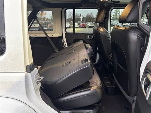 Used 2021 Jeep Wrangler Unlimited Sahara image 42