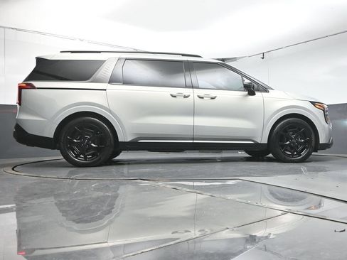 Used 2025 Kia Carnival SX Prestige FWD image 36