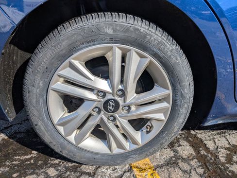 Used 2020 Hyundai Elantra SEL image 9