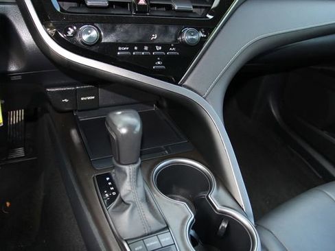 Used 2023 Toyota Camry SE image 25