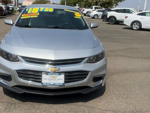 Used 2018 Chevrolet Malibu Hybrid w/ Driver Confidence Package FWD image 2