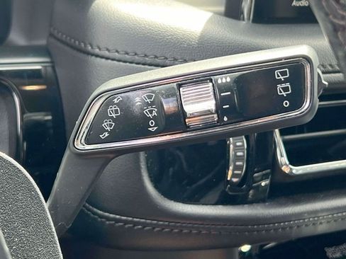 Used 2023 Lincoln Nautilus Reserve AWD/4WD image 30
