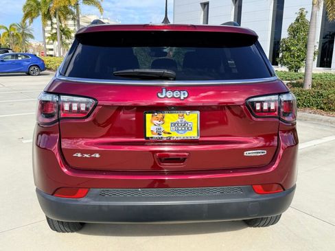 Used 2022 Jeep Compass Latitude image 10