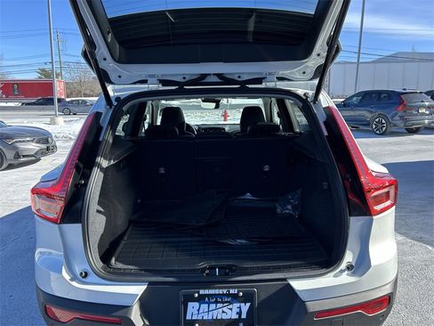 New 2026 Volvo XC40 B5 Plus w/ Protection Package Premier image 27