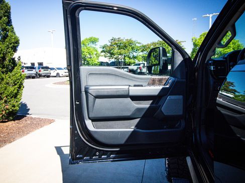 Used 2023 Ford F250 Lariat w/ Lariat Ultimate Package AWD/4WD image 14