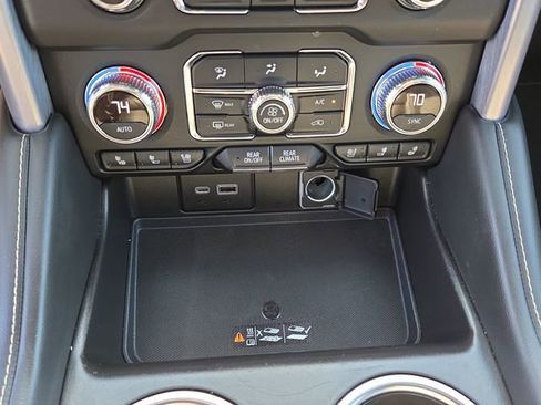 Used 2021 GMC Yukon SLT w/ Rear Media and Nav Package image 34