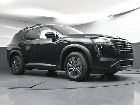 New 2026 Nissan Pathfinder SV image 24