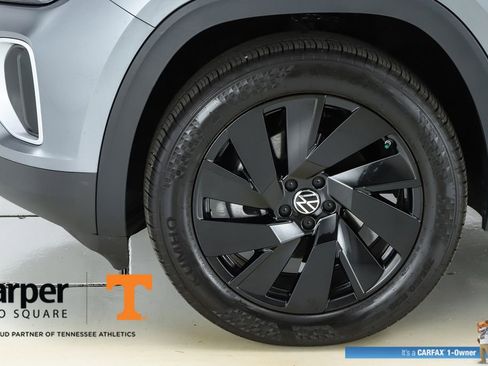 Used 2025 Volkswagen Atlas SE w/ Black Wheel Package image 44