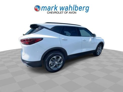 Certified 2025 Chevrolet Blazer LT w/ Convenience Package FWD image 8