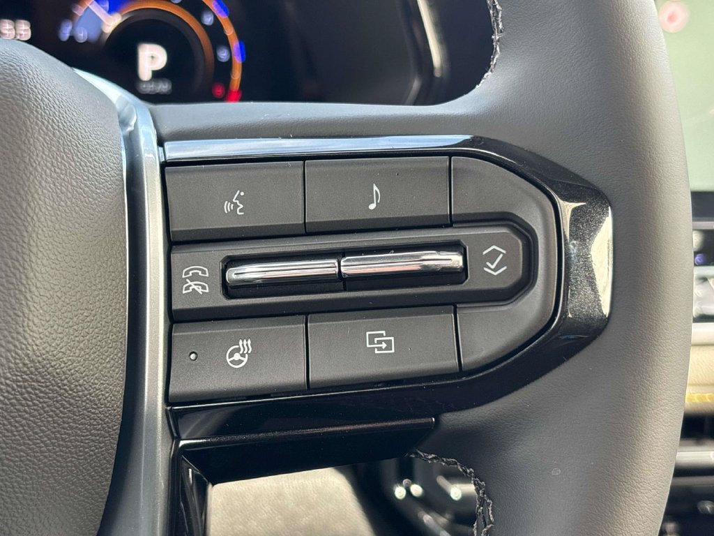 New 2026 Chevrolet Colorado ZR2 AWD/4WD image 16