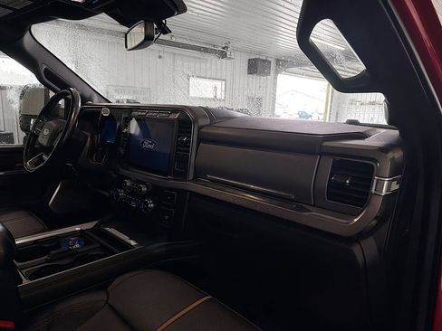 Used 2024 Ford F250 Platinum AWD/4WD image 12